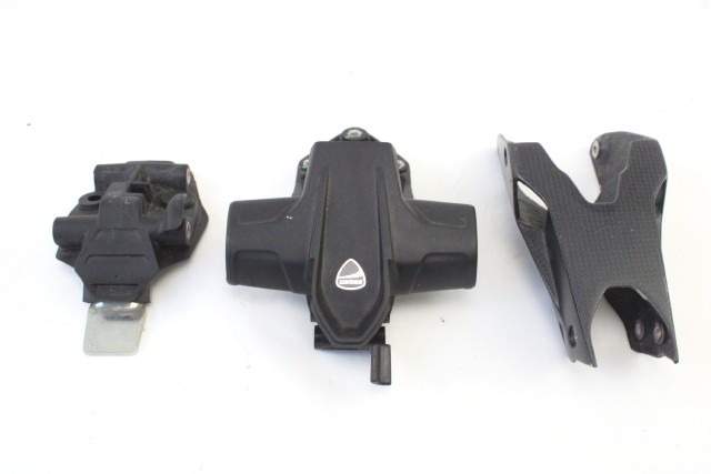 DUCATI PANIGALE V2 SUPPORTO PORTATARGA CARBONIO DUCATI PERFORMANCE 20 - 24 LICENSE PLATE HOLDER ACCESSORIO ORIGINALE