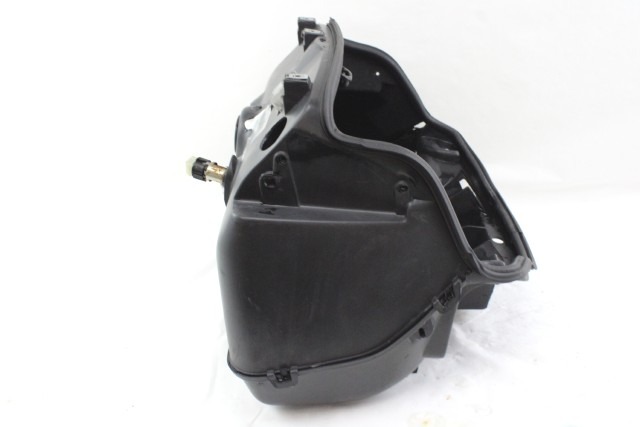 PIAGGIO HEXAGON 125 4T 5759955 PORTAPACCHI POSTERIORE 02 - 03 REAR BOX LUGGAGE