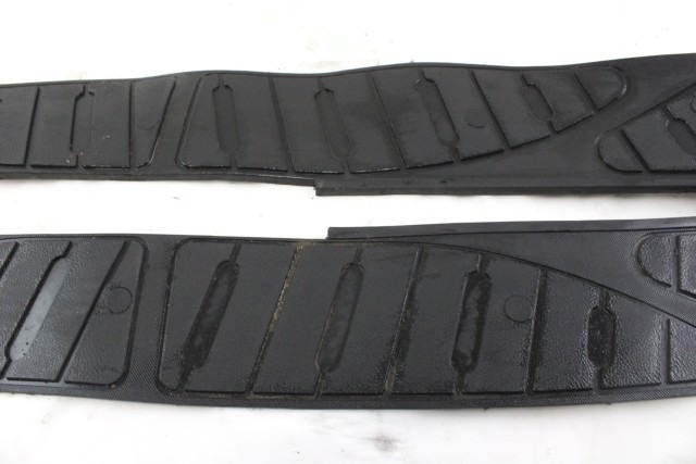 PIAGGIO HEXAGON 125 4T 494877 TAPPETINI PEDANA 02 - 03 FOOTBOARD MATS