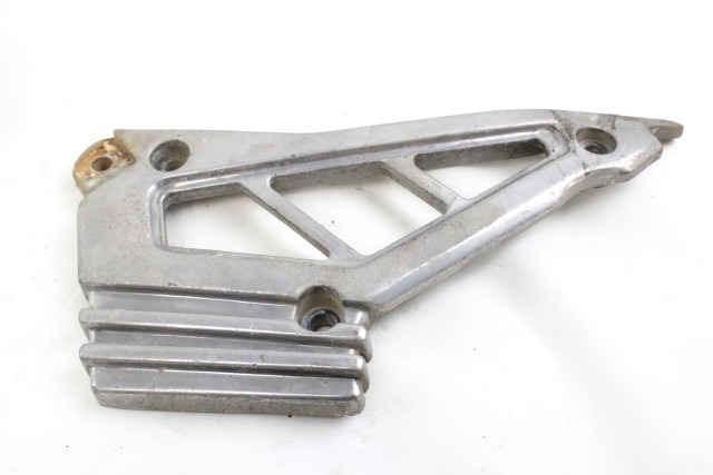 YAMAHA XJ 900 F 31A274420000 STAFFA PEDANA POSTERIORE SINISTRA 85 - 93 REAR LEFT FOOTREST HOLDER SEGNI DI USURA