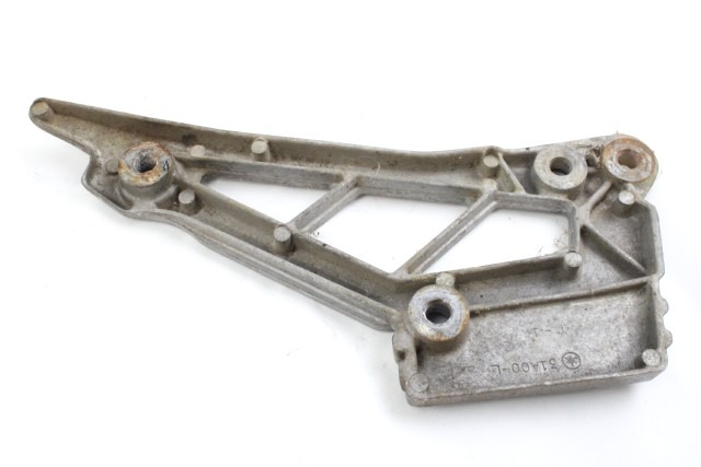 YAMAHA XJ 900 F 31A274420000 STAFFA PEDANA POSTERIORE SINISTRA 85 - 93 REAR LEFT FOOTREST HOLDER SEGNI DI USURA