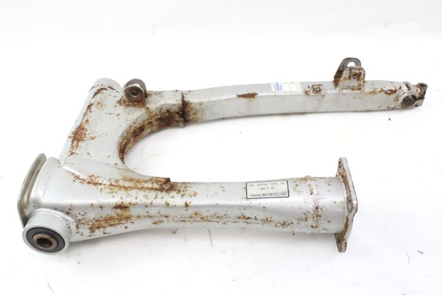 YAMAHA XJ 900 F 31A221100235 FORCELLONE POSTERIORE 85 - 93 REAR SWINGARM CON RUGGINE