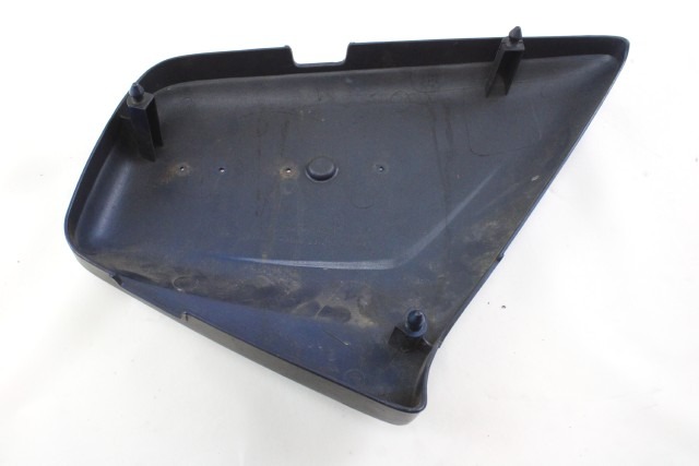 HONDA GOLD WING GL 1100 83701463000ZA CARENA FIANCHETTO SINISTRA SOTTOSELLA 80 - 83 LEFT SEAT FAIRING PICCOLI GRAFFI
