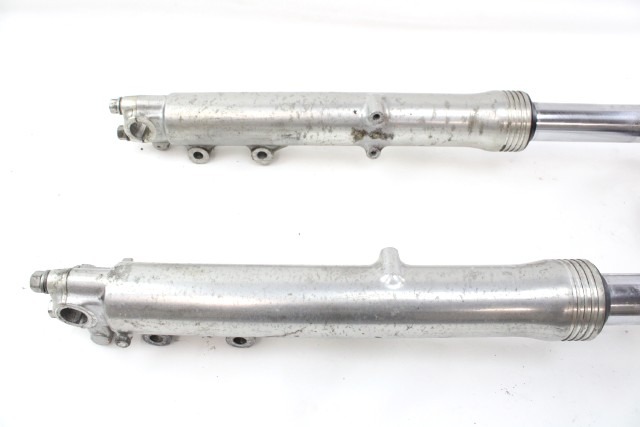 HONDA GOLD WING GL 1100 51400MB9003 51500MB9003 FORCELLA ANTERIORE 80 - 83 FRONT FORK SEGNI DI USURA