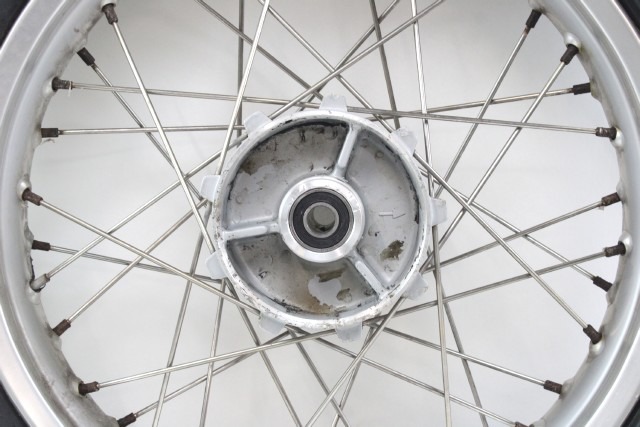 BMW F 650 GS 36317654027 CERCHIO RUOTA POSTERIORE 3.00X17 R13 99 - 07 REAR WHEEL 36318356848 SEGNI DI USURA