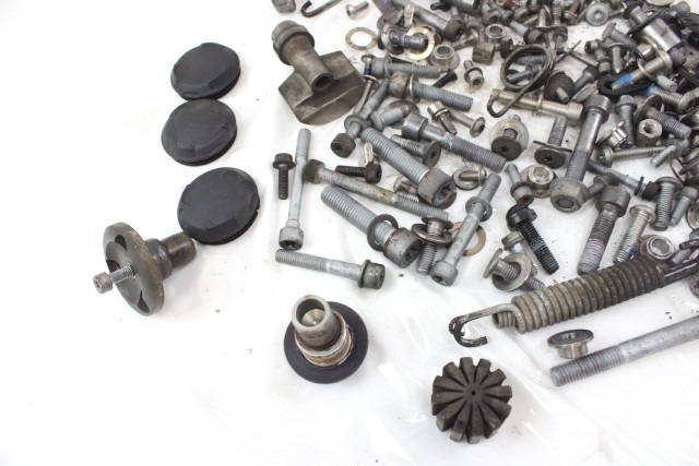 BMW R 1200 R SET VITI GENERICO K27 05 - 14 BOLTS SET
