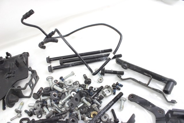 HARLEY DAVIDSON STREET ROD 750 SET MISTO VITI XG750 17 - 20 BOLTS SET